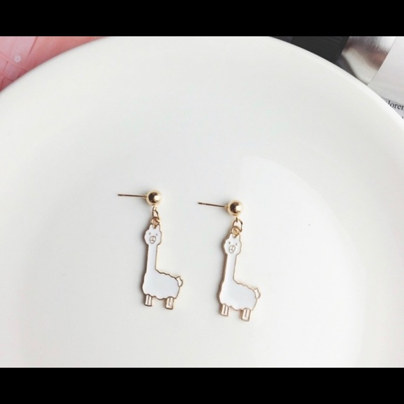 Llama Alpaca Stud Earrings. - Picture 4 of 6